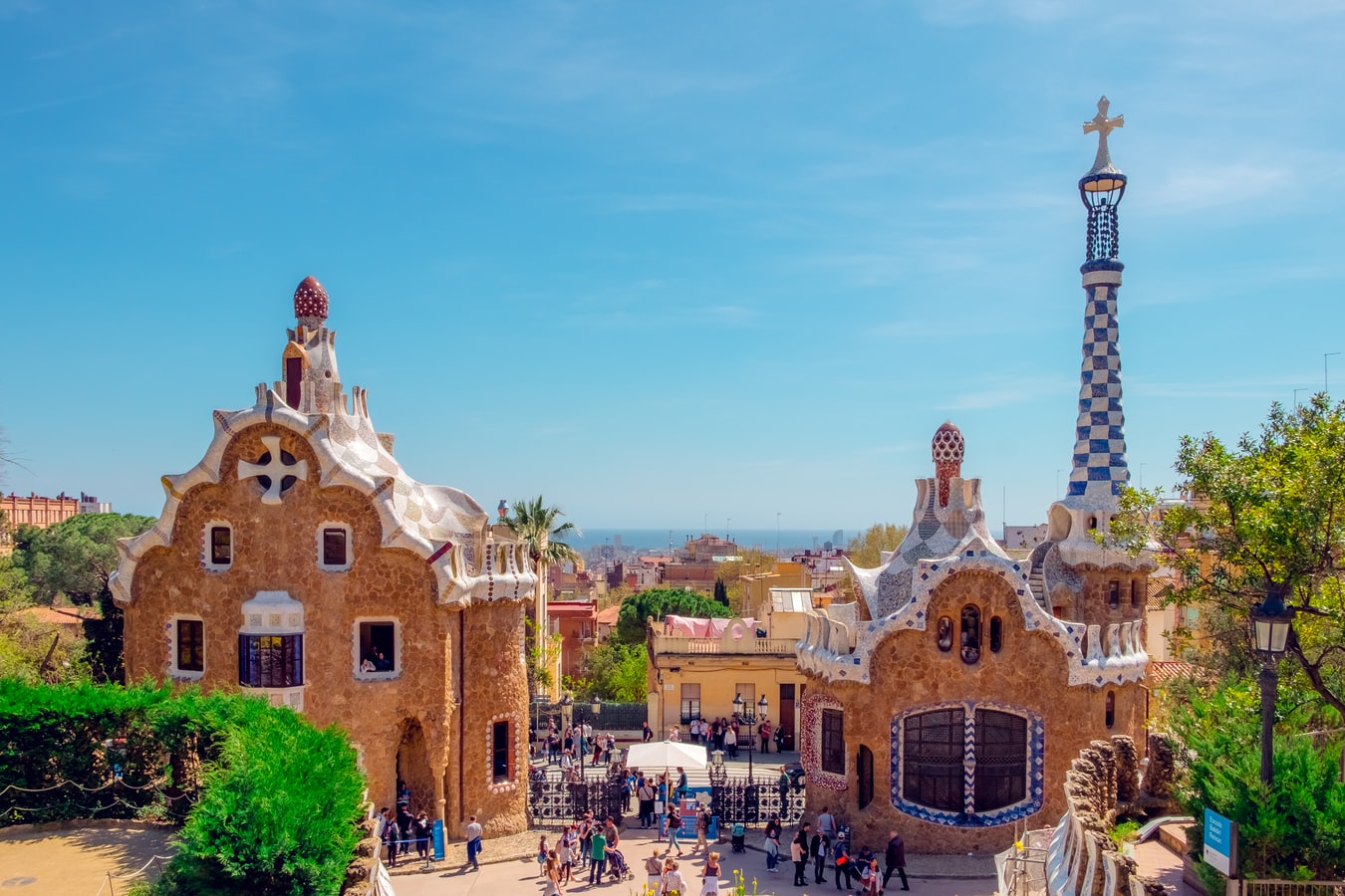 PARK GÜELL, Barcelona, Spain, 'Spring in Barcelona' (Photo : Daniel Corneschi)