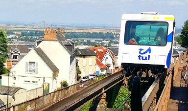 Funiculaire poma 2000 de Laon