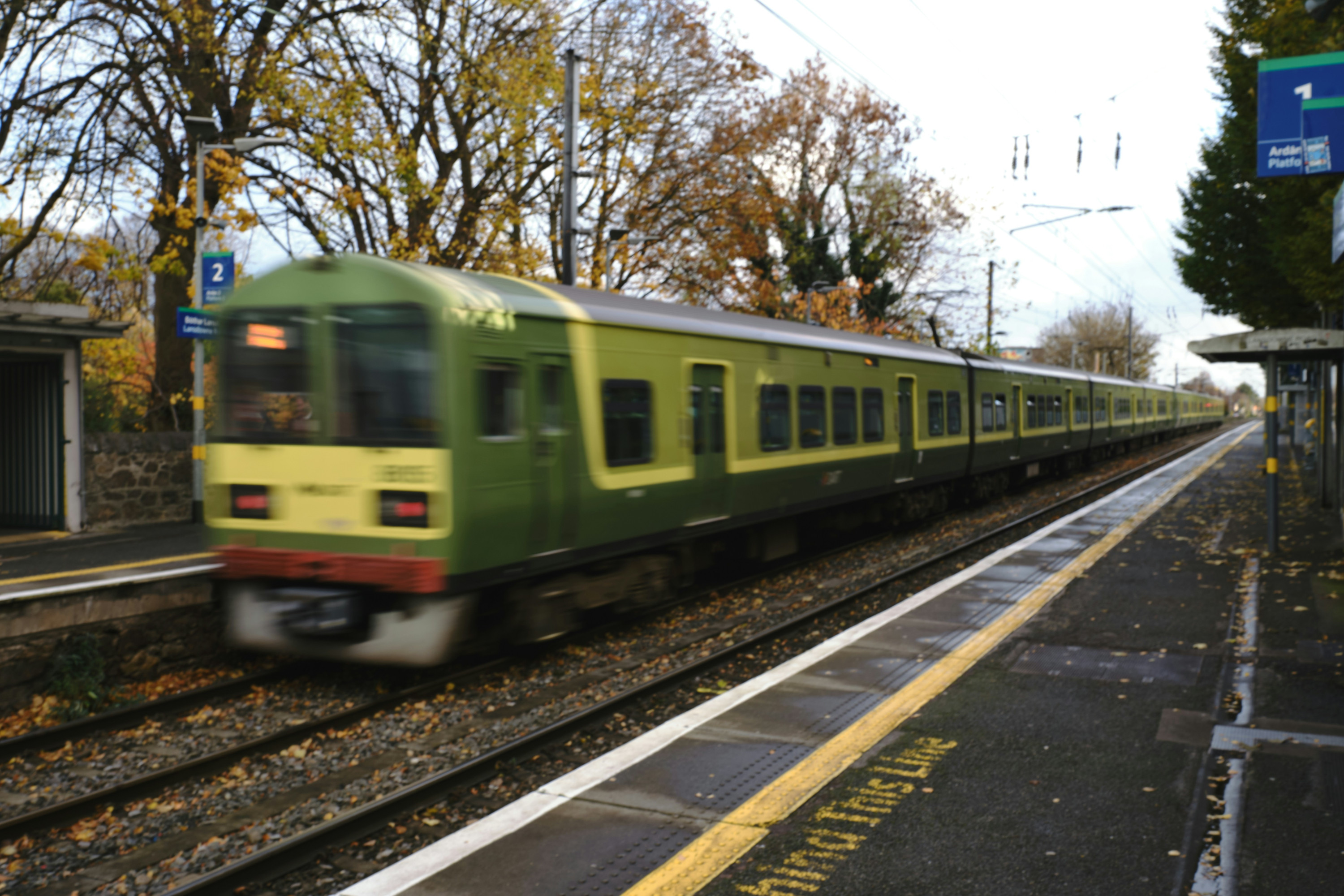 Train vert à Dublin