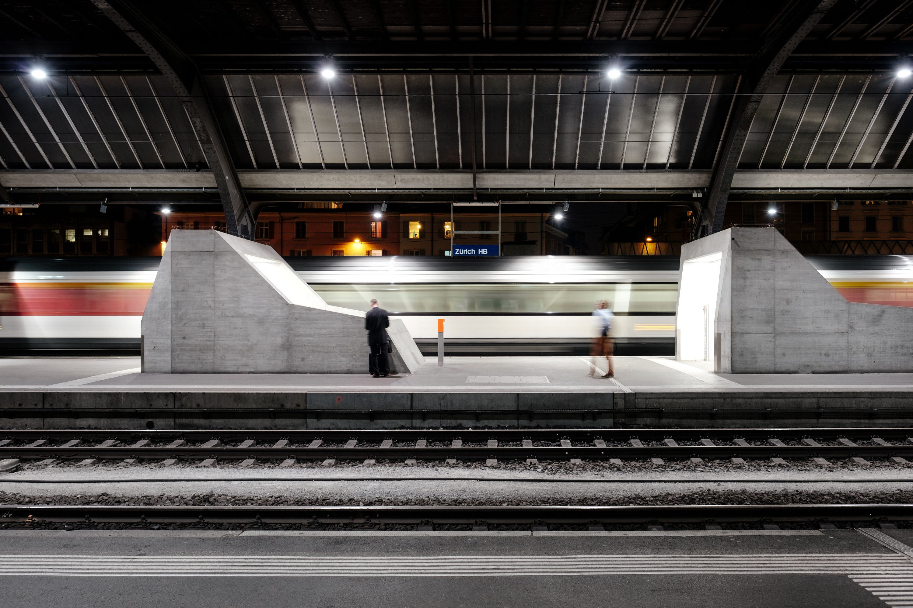 Zurich Main Station, Zürich, Switzerland (Photo: Samuel Zeller)