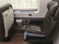 Siège business solo à bord d’une voiture Frecciarossa 9551 Milano Centrale ⇄ Battipaglia