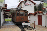 Gare du Col Saint-Ignace, terminus aval du chemin de fer de la Rhune, avec vue d’une motrice