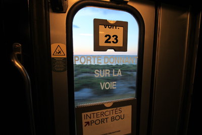 Vue du train de nuit Paris ↔ Perpignan ↔ Port-Bou