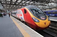 Locomotive du train Londres ↔ Glasgow de Virgin Trains en gare de Glasgow Central