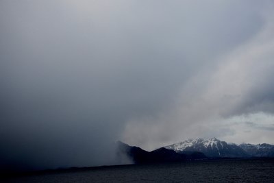 Les îles Lofoten (Norvège) dans la brume
