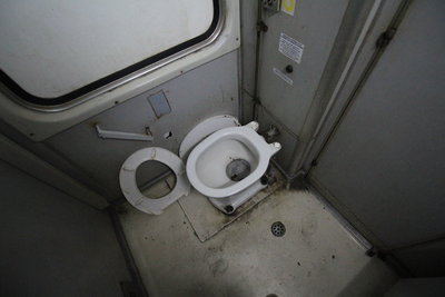 Toilettes du Belgrade ⇄ Thessalonique
