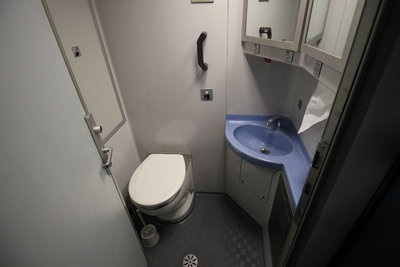 Toilettes voiture cabines