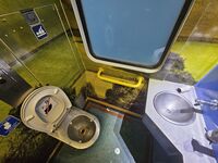 Toilettes et table à langer à bord du train Rosslare-Dublin
