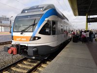 Rame récente du train Brest ⇄ Minsk en gare de Minsk-Pasažyrski