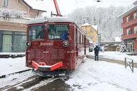 Arrivée de la motrice Jeanne du tramway du Mont-Blanc en gare du Fayet