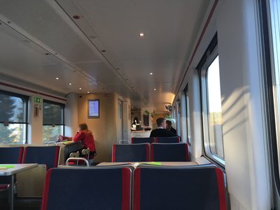 Voiture restaurant du train de nuit Narvik Stockholm